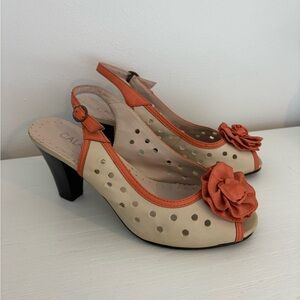 Calamera Women's Cream and Orange Heels with Flower Accent